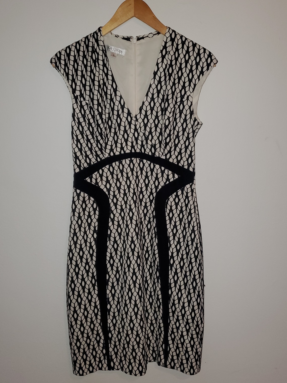 Kay Unger dress  Black & White